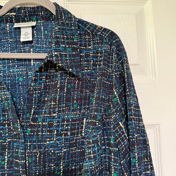 Catherines Women's Abstract Print Button Down Roll Tab Sleeve Top Size 2X - Picture 7 of 14